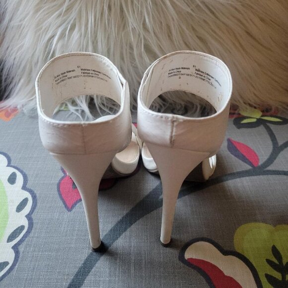 Mossimo Mackenzie Slip On High Heel Mules Sandal in White -Size 6.5 - Picture 5 of 5